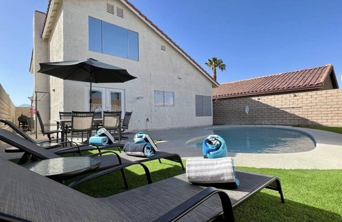 Spring Valley House | Cheerful 3-Bedroom home w/Pool(minutes to the Strip)