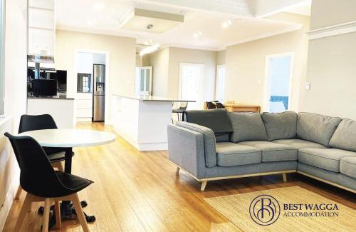 Turvey Park House | Cheerful 3-bedroom home with free parking on site