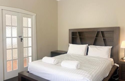 Turvey Park House | Cheerful 3-bedroom home with free parking on site