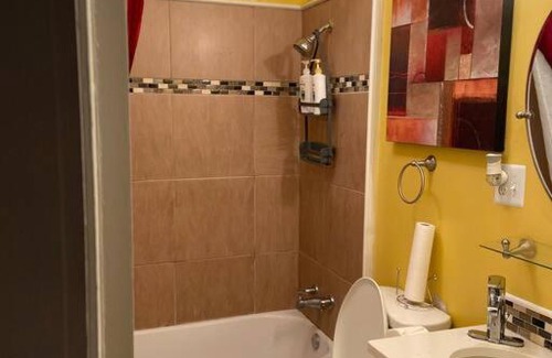 Fondren House | Cheerful 3 Bedroom Home in the Heart of Jackson