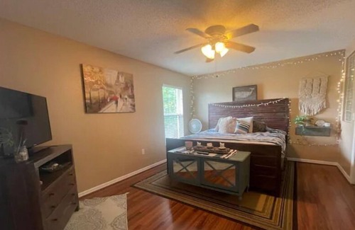 Bartow House | Cheerful 3 bedroom home with above ground pool.