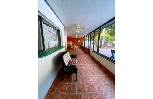 Brandon House | Cheerful 3-bedroom home with pool and office