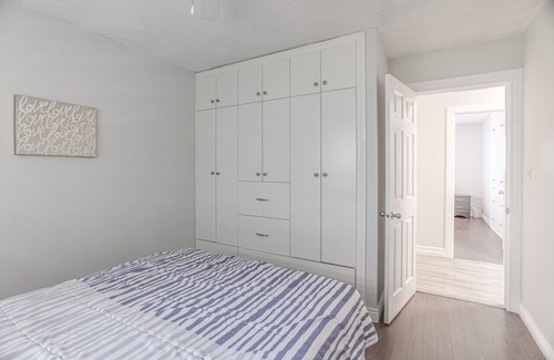 South Clearbrook House | Cheerful 3 Bedroom main floor.