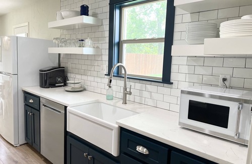 Keller House | Cheerful 3 Bedroom Old Town Keller Home