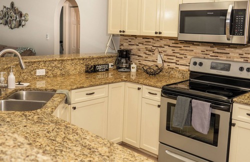 Port Saint Lucie House | CHEERFUL 3 BEDROOM HOME