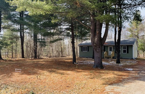 Kimball House | Cheerful 3 bedroom home on wooded acre. Near to Port Huron and Lake Huron.