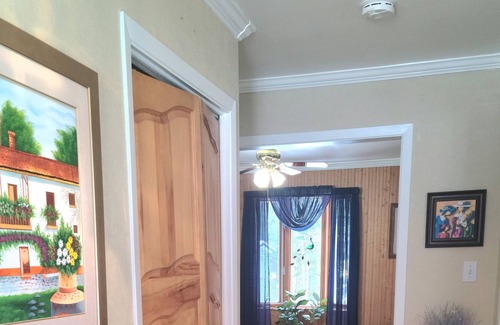 Bowman Cottage | Cheerful 3-bedrooms Riverside Cottage