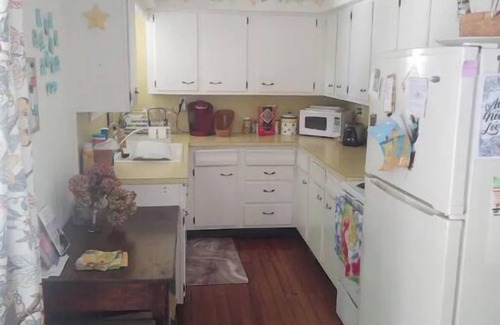 Lakeside Cottage | Cheerful 3 bedroom cottage in Lakeside Ohio