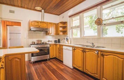 Killara House | Cheerful 3bedroom home in Sydney North with wifi