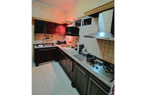 Quatre Bornes House | cheerful 4 bedroom luxury house entire 1st floor