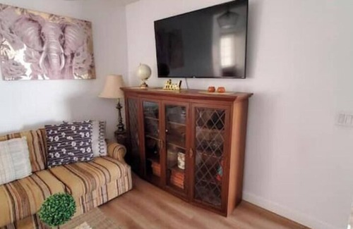 Moreno Valley House | Cheerful 4 bedroom home with free Wi-Fi