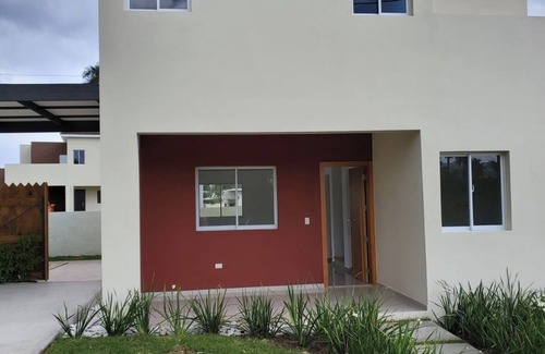 Munoz Villa | Cheerful 4 bedroom villa with a pool. 10 minutes away from the boulevard