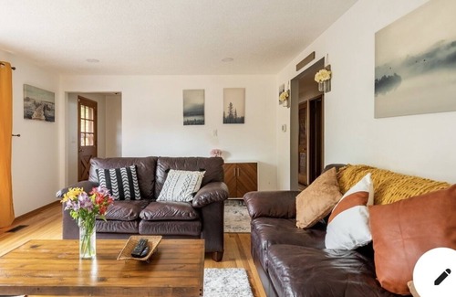 Russell House | Cheerful 4 bedroom home with fireplace!
