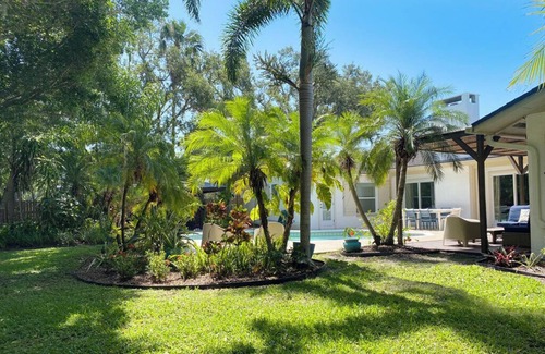 Ridge Wood Heights House | Cheerful 4-bedroom home with a private poolnn