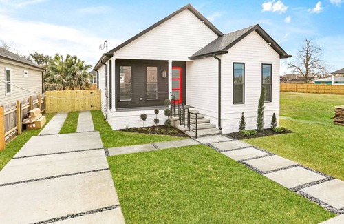 Lower Ninth Ward House | Cheerful 4-bedroom home