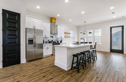 Arabi House | Cheerful 4-bedroom home