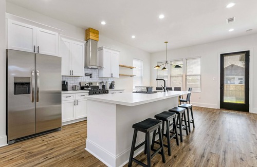 Arabi House | Cheerful 4-bedroom home