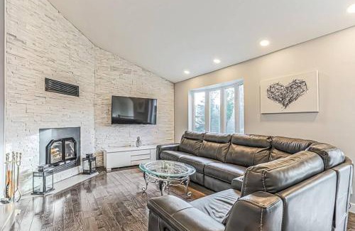 Prevost Ski Chalet | Cheerful 4 bedroom home with inground heated pool