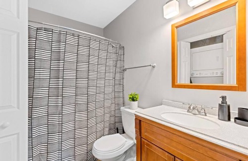 Chesterfield House | Cheerful 4-Bedroom Southside Home