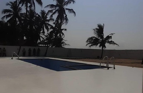 Lekki House | Cheerful 4-Bedroom Villa with a pool