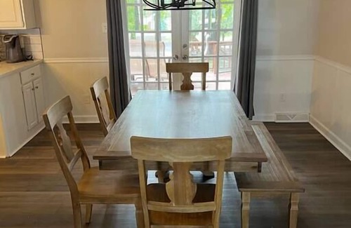 Wesley Chapel House | Cheerful 5 bedroom 3.5 bath very spacious home.