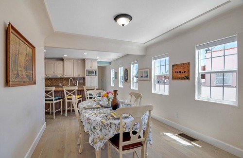 Northwest San Pedro Villa | Cheerful 6-Bedroom Villa by the sea with hot tub