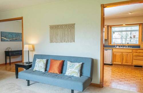 Bloomington House | Cheerful, Accessible 2-Bed Home 2 miles from IU Campus