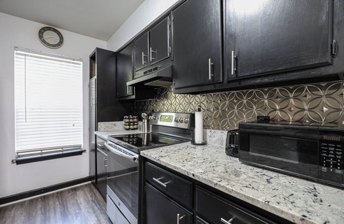 Hot Springs Village Condo | Cheerful and Charming 2-bedroom Townhouse in peaceful Hot Springs Village!