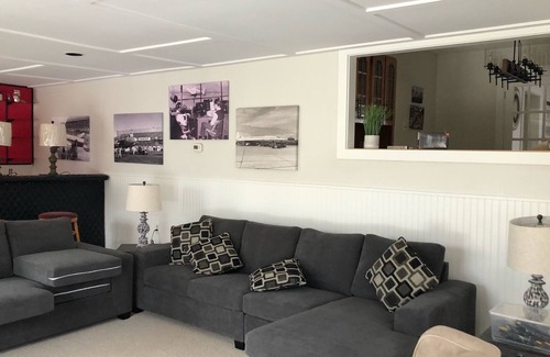 Gander House | Cheerful and Renovated 5 Bedroom Home