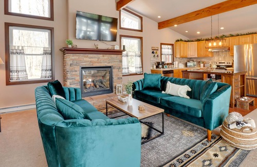 Jim Thorpe Cabin | Cheerful Cabin ~ 15 Mi to Jack Frost Ski Area