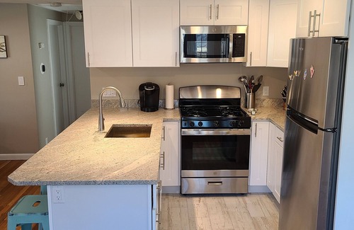 South Yarmouth House | Cheerful, Clean and Newly Renovated Home 5 Minutes from the Beach