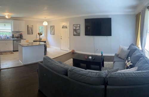 Candler-McAfee House | Cheerful Clean Cozy 3bdr stay