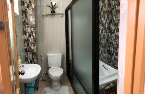 Lucap Bed & Breakfast | Cheerful/Comfortable 2 Bedroom Vacation Home near Hundred Islands 3 mins away!