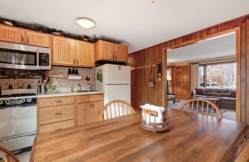 Eagle River Condo | Cheerful Condo w/Private Patio, Shared Tennis, Basketball, and Game Room