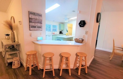 Tampa House | Cheerful Country Home. 5 minutes from Hard Rock Casino/Amphitheatre/Fairgrounds