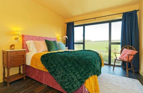 Petham House | Cheerful Family Friendly Cottage Patio with BBQ