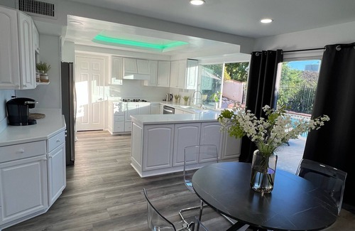 Newhall Villa | Cheerful four bedroom house with charming view!