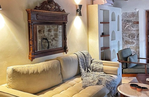 Ayvalik City Center House | Cheerful, Greek rooted Ayvalık townhouse