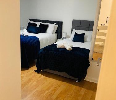 Doncaster House | Cheerful home near City Centre,Station& RaceCourse