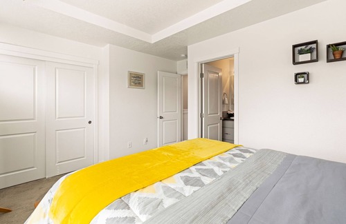 Southwest Ada County Alliance House | Cheerful New Build and Furnished Townhouse
