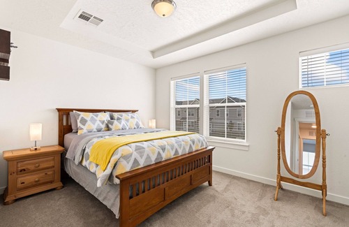 Southwest Ada County Alliance House | Cheerful New Build and Furnished Townhouse