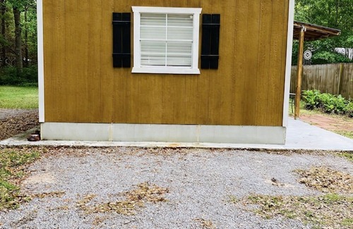 Ocean Springs House | Cheerful One Bedroom Remodeled Tiny Home, close to everything!
