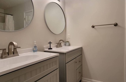 Westport House | Cheerful Ranch Home - 5 minutes from Lake Norman