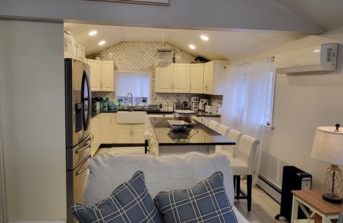 Greenwood Lake House | cheerful residential home with gorgeous mountain lake view
