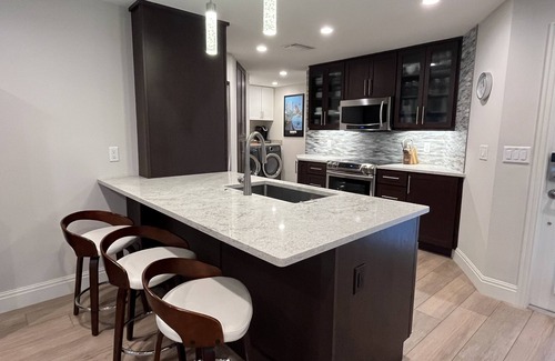 Ballast Point House | Cheerful South Tampa 4-bedroom home with free parking on premises