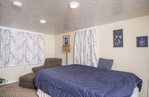 Pocatello House | Cheerful studio near ISU