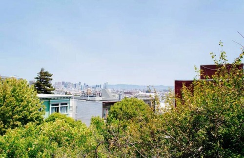 Dolores Heights House | Cheerful Suite w/Garden, Steps from Dolores Park