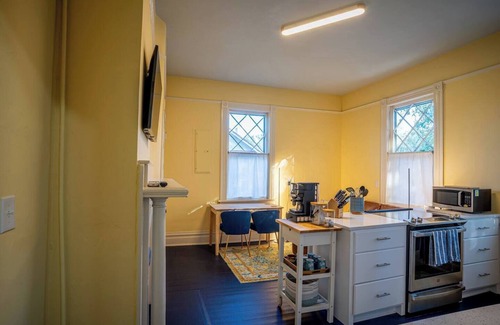 Summerville Apartment | Cheerful, sunny historic stay
