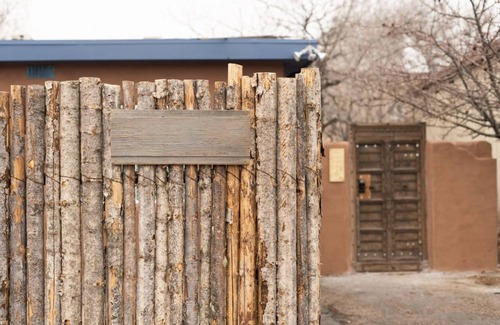 Southside House | Cheerful Two Bedroom Casita With Rustic Charm