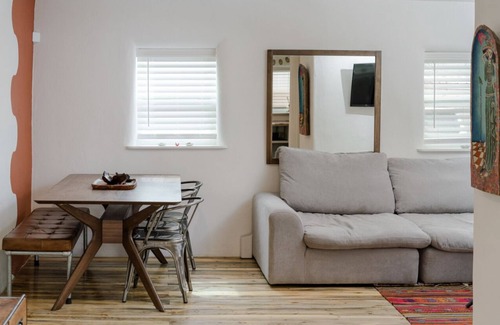 Southside House | Cheerful Two Bedroom Casita With Rustic Charm
